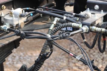 �������ó� ���KR�ؿ� 300���� 4X2 6.8�ײ�դʽ�ػ���(����)(����)(DFH5180CCYE15)ͼƬ