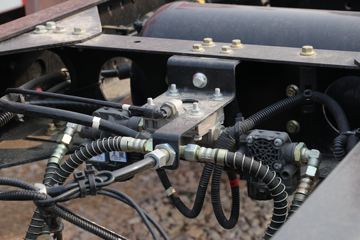 �������ó� ���KR�ؿ� 300���� 4X2 6.8�ײ�դʽ�ػ���(����)(����)(DFH5180CCYE15)ͼƬ