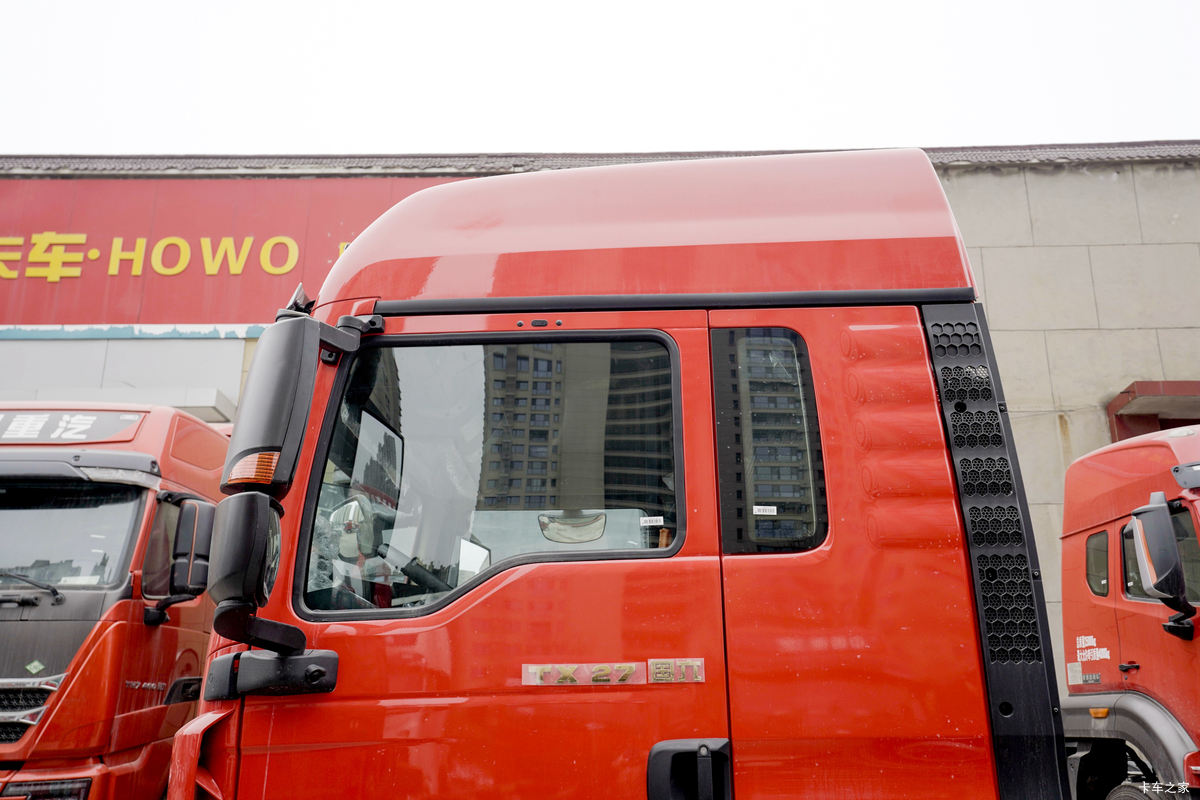 й HOWO TX 270 4X2 6.8ײդʽ()(ZZ5187CCYK501GF1B)                                                