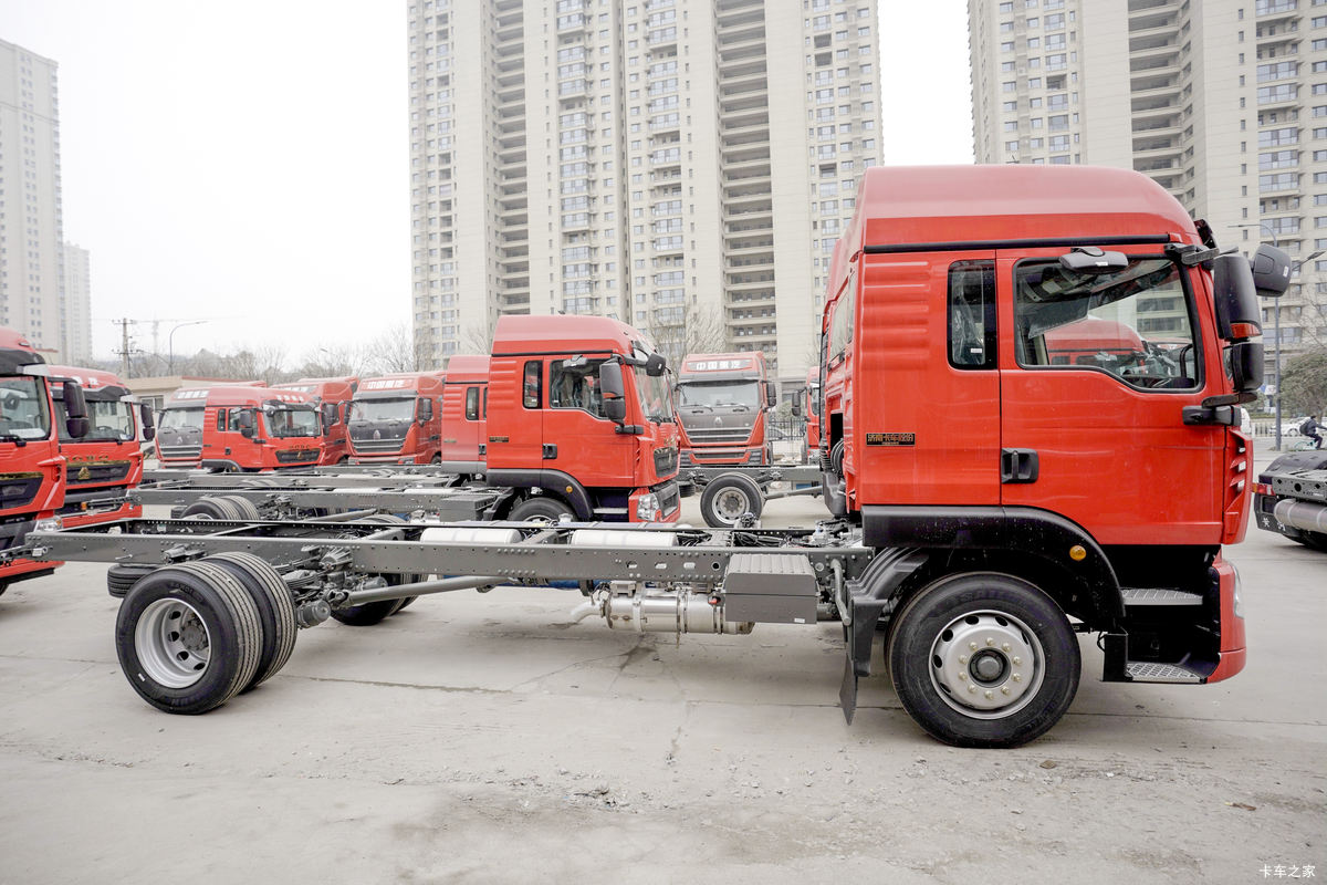 й HOWO TX 270 4X2 6.8ײդʽ()(ZZ5187CCYK501GF1B)                                                