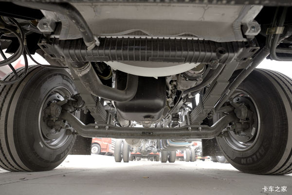 中国重汽 HOWO TX 330马力 6X2 9.52米仓栅式载