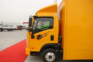 �������� ��ʨ 4.5T 4.15�׵��Ŵ��綯��ʽ�ῨͼƬ