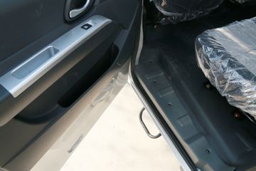 ����;�� T3Q(ԭС����W) 1.6L 123���� ���� 2.5��˫������С��ͼƬ