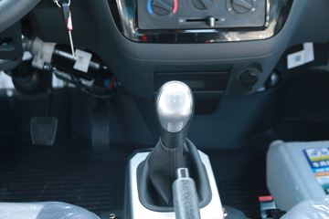 ����;�� T3Q(ԭС����W) 1.6L 123���� ���� 2.5��˫������С��ͼƬ