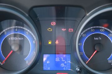 ����;�� T3Q(ԭС����W) 1.6L 123���� ���� 2.5��˫������С��ͼƬ