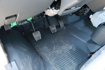 ����;�� T3Q(ԭС����W) 1.6L 123���� ���� 2.5��˫������С��ͼƬ