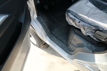 ����;�� T3Q(ԭС����W) 1.6L 123���� ���� 2.5��˫������С��ͼƬ