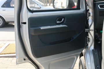 ����;�� T3Q(ԭС����W) 1.6L 123���� ���� 2.5��˫������С��ͼƬ