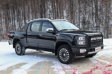 福田 大将军G9 2023款 野战版 旗舰型 2.0T柴油 163马力 8挡自动 四驱 标箱双排皮卡