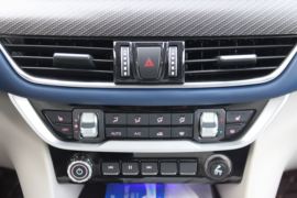 大将军G9&nbsp;皮卡驾驶室                                               图片