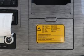 E500 混凝土搅拌车驾驶室                                               图片