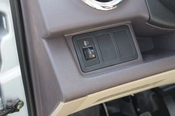 �������� �ǿ�A11 1.5L ����� ��׼�� 107���� ���� 3�׵�������΢��(����)(SC1022DEAF6)ͼƬ