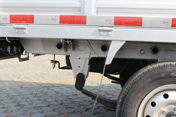 �������� �ǿ�A11 1.5L ����� ��׼�� 107���� ���� 3�׵�������΢��(����)(SC1022DEAF6)ͼƬ