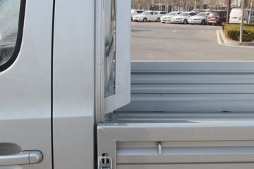 �������� �ǿ�A11 1.5L ����� ��׼�� 107���� ���� 3�׵�������΢��(����)(SC1022DEAF6)ͼƬ