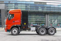 东风柳汽 乘龙H7重卡 6X4 充换电一体牵引车