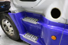 东风柳汽 乘龙T7房车 560马力 6X4 AMT自动挡牵引车