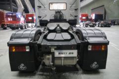 东风柳汽 乘龙T7房车 560马力 6X4 AMT自动挡牵引车