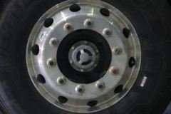 东风柳汽 乘龙T7房车 560马力 6X4 AMT自动挡牵引车