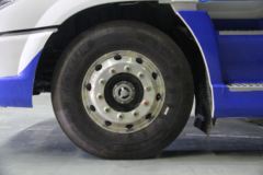 东风柳汽 乘龙T7房车 560马力 6X4 AMT自动挡牵引车