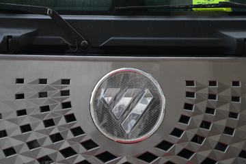 ���� ŷ������ ��Խ�� 580���� 6X4 AMT�Զ���ǣ����(����)ͼƬ