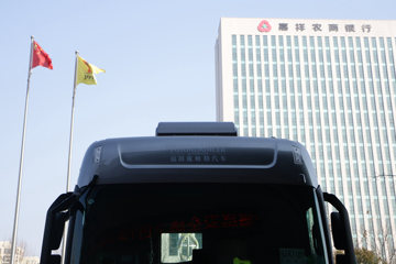 ���� ŷ������ ��Խ�� 580���� 6X4 AMT�Զ���ǣ����(����)ͼƬ