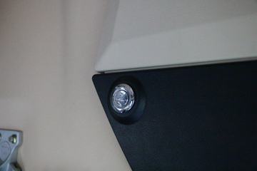 ���� ŷ������ ��Խ�� 580���� 6X4 AMT�Զ���ǣ����(����)ͼƬ