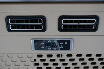 ���� ŷ������ ��Խ�� 580���� 6X4 AMT�Զ���ǣ����(����)ͼƬ