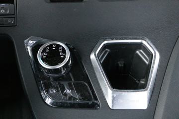 ���� ŷ������ ��Խ�� 580���� 6X4 AMT�Զ���ǣ����(����)ͼƬ