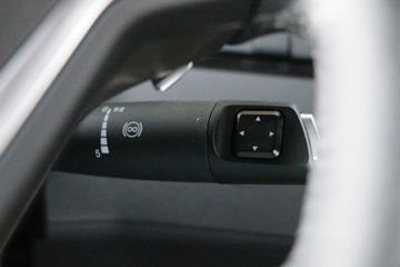 ���� ŷ������ ��Խ�� 580���� 6X4 AMT�Զ���ǣ����(����)ͼƬ