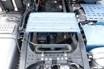 ���� ŷ������ ��Խ�� 580���� 6X4 AMT�Զ���ǣ����(����)ͼƬ