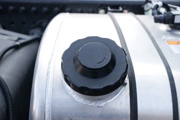 ���� ŷ������ ��Խ�� 580���� 6X4 AMT�Զ���ǣ����(����)ͼƬ