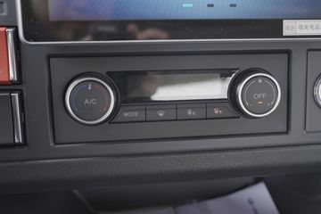 һ����� J6L�п� ������ 260���� 4X2 6.75�������ػ���(����)(CA1180P62K1L4E6)ͼƬ