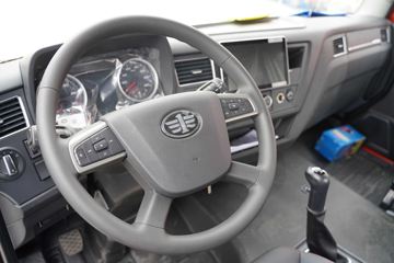 һ����� J6L�п� ������ 260���� 4X2 6.75�������ػ���(����)(CA1180P62K1L4E6)ͼƬ