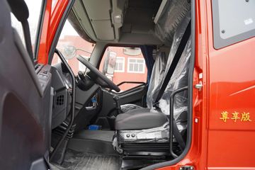 һ����� J6L�п� ������ 260���� 4X2 6.75�������ػ���(����)(CA1180P62K1L4E6)ͼƬ