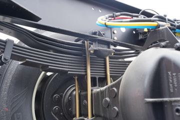 һ����� J6L�п� ������ 260���� 4X2 6.75�������ػ���(����)(CA1180P62K1L4E6)ͼƬ