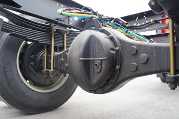 һ����� J6L�п� ������ 260���� 4X2 6.75�������ػ���(����)(CA1180P62K1L4E6)ͼƬ