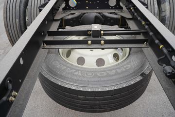 һ����� J6L�п� ������ 260���� 4X2 6.75�������ػ���(����)(CA1180P62K1L4E6)ͼƬ