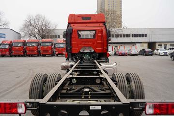 һ����� J6L�п� ������ 260���� 4X2 6.75�������ػ���(����)(CA1180P62K1L4E6)ͼƬ