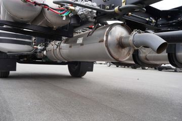 һ����� J6L�п� ������ 260���� 4X2 6.75�������ػ���(����)(CA1180P62K1L4E6)ͼƬ