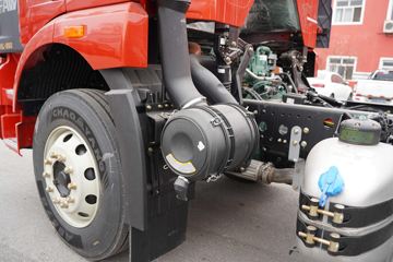 һ����� J6L�п� ������ 260���� 4X2 6.75�������ػ���(����)(CA1180P62K1L4E6)ͼƬ