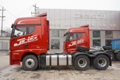 青岛解放 JH6重卡 领航版 北方款 520马力 6×4 牵引车(国六)