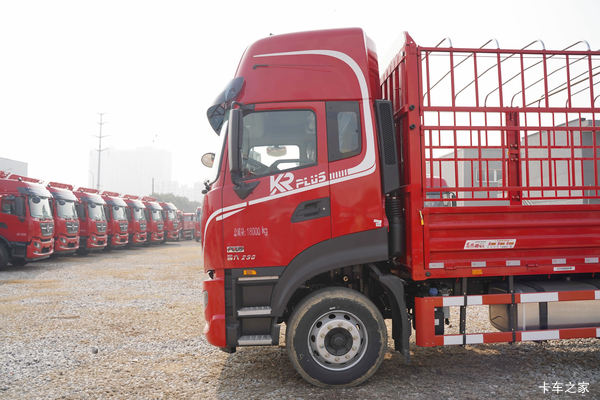 许昌风神优惠季天锦KR PLUS 舒适版 290马力 4X2 6