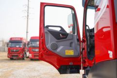 东风商用车 天锦KR PLUS 舒适版 290马力 4X2 6.8米仓栅式载货车(国六)(高顶双卧)