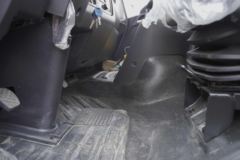 青岛解放 JK6中卡 260马力 4X2 6.8米仓栅式载货车(国六)(CA5180CCYP28K2L2E6A80)
