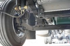 青岛解放 JK6中卡 260马力 4X2 6.8米仓栅式载货车(国六)(CA5180CCYP28K2L2E6A80)