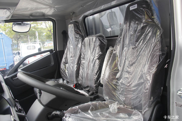 上汽轻卡无锡直营店 蓝芯惠购 悦享好礼 等你来拿