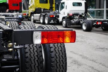 �������� ����H5 320���� 8X4 6����ж��(����)(LZ3311H5FC1)ͼƬ