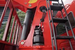东风柳汽 乘龙H5 300马力 6X4 8.15米随车起重运输车(三一帕尔菲格)(SYP5250JSQLQ6)