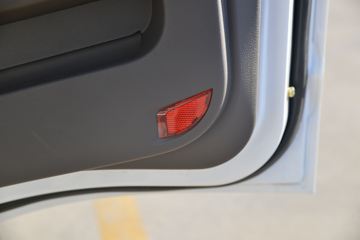 �ɵ��³� V2ϵ�� 122���� 4.15�׵��������Ῠ(����)ͼƬ