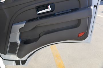 �ɵ��³� V2ϵ�� 122���� 4.15�׵��������Ῠ(����)ͼƬ